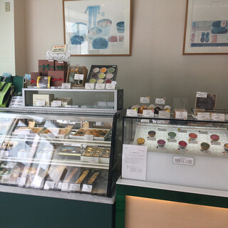 京橋千疋屋製造 直売所_2