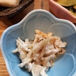 Masu Sara - 鶏皮の冷製。