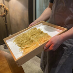 レストラン ナズ - 薄いパスタ