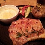 チキンの香草焼きマスタードソース1575円