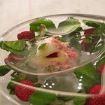 Maison DIA Mizuguchi - 紅ほっぺ・西洋わさびのブランマンジェ・カモミールジュレ