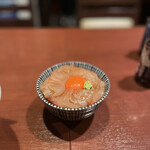 酒肴場 屯 - こだわり卵の卵かけご飯（タイの漬け入りスペシャル）