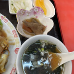中華料理 喜楽 - 中華スープ、煮物、漬物、缶桃
