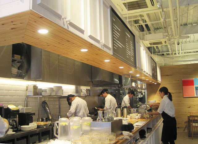 閉店 100本のスプーン 神戸三田プレミアム アウトレット 道場南口 洋食 食べログ