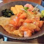 ひびの食堂 - チラシ丼