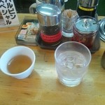 Harupin Ramen - 水とジャスミン茶