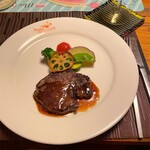 Rogu Penshon Seshiru Kurabu - 肉料理