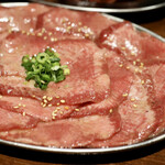 焼肉 肉萬 - 生タン
