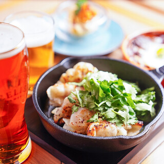 イタリアン料理長のクラフト鉄板餃子