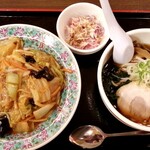 えぞっこ - ラーメンと中華飯のセット(醤油/100円)＋中華飯レギュラーサイズ(130円)