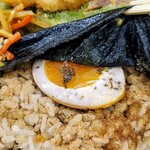 海苔弁 いちのや - 海苔をめくると半熟玉子がこんにちは。