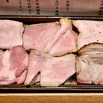 中華蕎麦 とみ田 - 別皿　全部乗せ