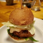 酒肴 新屋敷 - アジフライバーガー