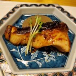 酒肴 新屋敷 - 大根とぶりの照り焼き