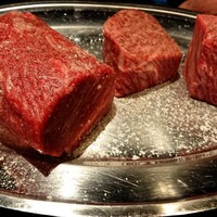 鉄板焼 Baknos - 宮崎牛、赤牛❤️これを低温でプルプルにしてから焼きます～