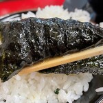 王道家直系 IEKEI TOKYO - ライスを海苔で巻いてみる