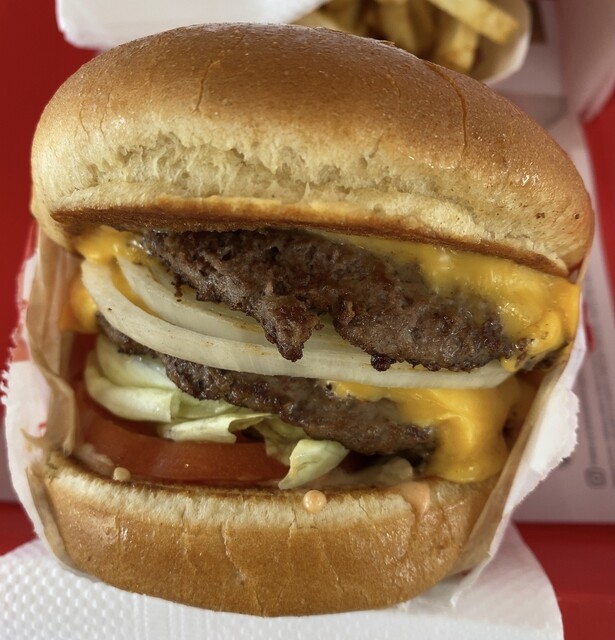 ハンバーガーショップ イネナウト バーガー (7009サンセット大通り店) - ロサンゼルス