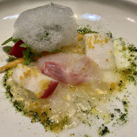 Hirovanna - サラダ 蕪に合わせる三河の鯛