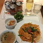 インド＆タイ料理専門店 Surya Royal Garden - 