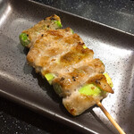 三酉屋 - アスパラ巻き220円