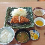 庄内 - 日替わりランチ(ロースカツ＋コーヒー付)875円