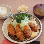 双葉 - とんかつ屋 双葉 ＠中葛西 カキフライ定食 税込1,080円 味噌汁は蜆で、ご飯少な目でお願い