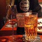 バー・バーンズ - A party in your mouth - The Scotch Malt Whisky 12 years agedのダブルのハイボール