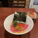 酒肴場 屯 - 大間産塩うにとA5ランク黒毛和牛のまぜそば¥1500