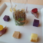 銀座 シェ・トモ - 前菜☆フォワグラのテリーヌ，フランス産小鴨のコンポート，紅イモのババロア