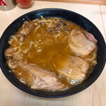 Ramen Jirou - 野菜を完食、豚は3枚