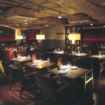 GASTRO-PUB COOPERS - 座り心地最高のソファー席。