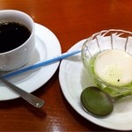 カフェ 風車 - ランチの杏仁豆腐と有機栽培コーヒー