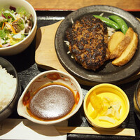 和牛料理 要 - 黒毛和牛100%ハンバーグステーキ定食