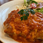 よつ葉CAFE - 料理写真:鶏モモ肉のオーブン焼き　トマトチーズソースです