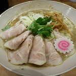 ANTI NOODLE - 鶏煮込み醤油チャーシューです☆　2022-0117訪問