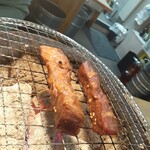 炭火焼肉ホルモン 横綱三四郎 - 