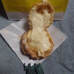 Beard papa's - パイシュー（かスタードクリーム選択）180円　御開帳