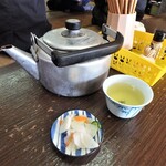 石神食堂 - お茶と漬物