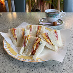 Oshokuji Dokoro Kissa Self - 綜合三明治，咖啡