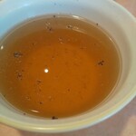 サイゼリヤ - スープはお代わり自由です。ブラックペッパーをかけてみました。