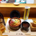 Megumizushi - お姫さまの海鮮丼(おまかせ)&玉赤