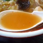 珍来 - ベトナムラーメン（スープ）一味が効いてます