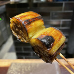 YAKITORI 燃 es - 火傷してもハフハフの熱々を食べるべき一本！俺は茄子に鰹節をかけないぜ！と言い切る拘りも、茄子本来の味を引き出す力が有るからこそ！案の定熱くてベロンチョしたのは言うまでもなくのは内緒です！笑笑
