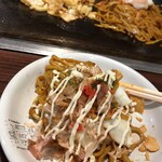 Okonomiyaki Yakisoba Fuugetsu - 豚キムチ焼きそば（目玉焼き乗せ）