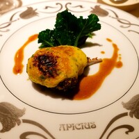 アピシウス - 骨付き仔羊のポワレ　ベアルネーズソース