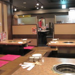 絵のある街 - 座敷も広いですね