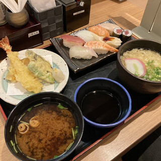 天下の台所大起水産 さしみと寿司の店_1