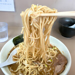 庵悟 - もっちりに見えて、パツンとしてる麺。300gじゃ全然足りねぇーーーー