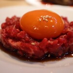 "ランチ限定価格"黒毛和牛ユッケ