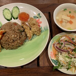 熱帯食堂 高槻本店 - カオパッガオ（満腹ランチ）